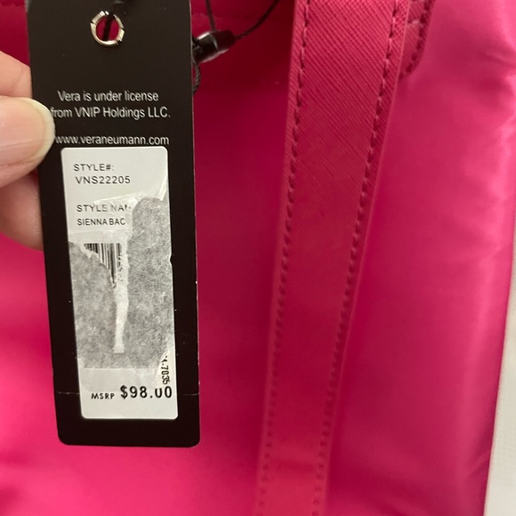 Vera New York magenta pink textured quilted backpack - Picture 3 of 15